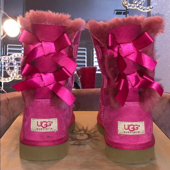 dark pink uggs